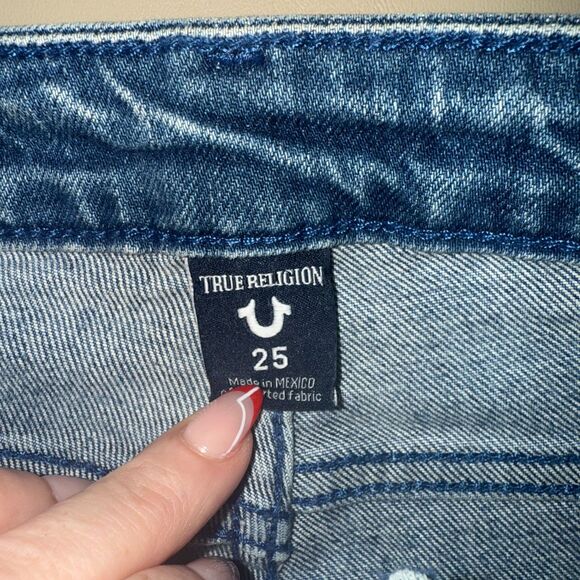 True Religion Cora Mid Rise Straight Crop Jean - 25 - Picture 10 of 12